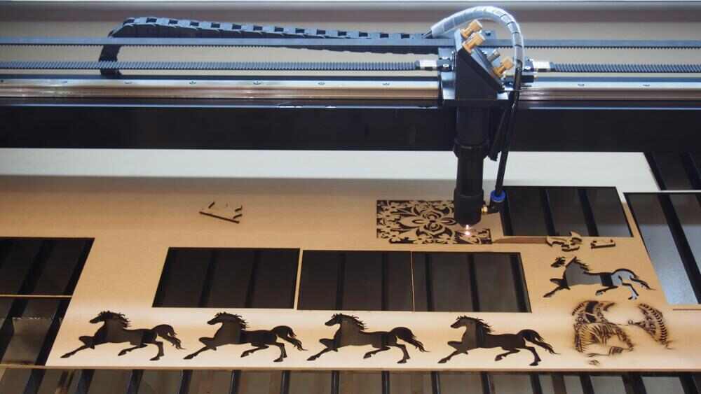 Ep 1390 100w Laser Machine for Cutting and Engraving