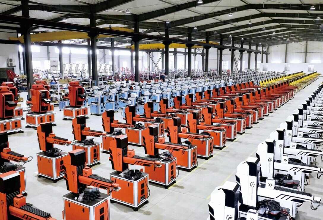 J Series QF-GJ-J-DL-1600-10-4/5 Industrial Joint Robot Arm for Lifting Pulling Position