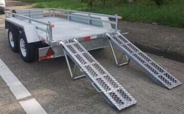 Hot Dip Galvanized Double Axle 2000kg Load 4 Wheel Trailer for Excavator ATV Lift with Ladder