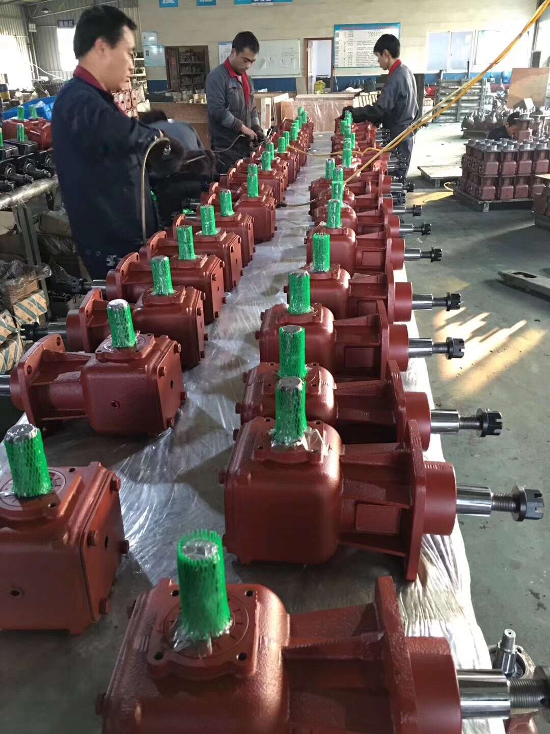 Right Angle Kubota Tractor PTO 540 Rpm Disc Rotary Cutter Agricultural Gearbox for Lawn Mowers Repair Replacement Brush Hog