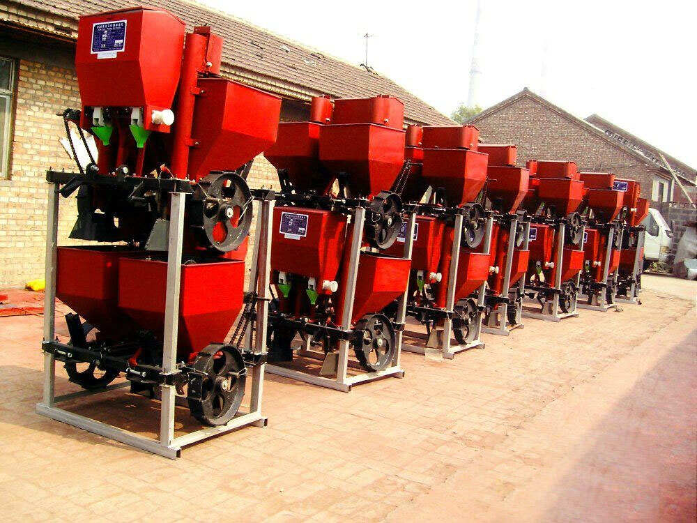 Farm Sowing Machine 2CM-2 Double Rows Potato Planter with Fertilizer