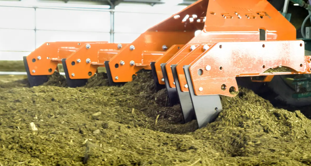 Custom High Quality 460kg Agricultural Machinery Compost Barn for Livestock