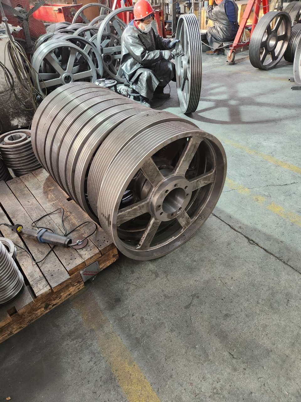 Customized Transmission All Size Type European/American Standard Sheave Wheel V Belt Timing Idler Casting Forging Pulley
